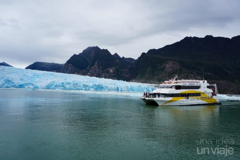 Navegación excursión al glaciar San Rafael