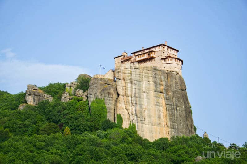 Uno de los monasterios que se puede visitar en Meteora: S. Nikolaos Anapfsas