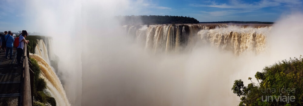 Cataratas del Iguazú: Argentina y Brasil