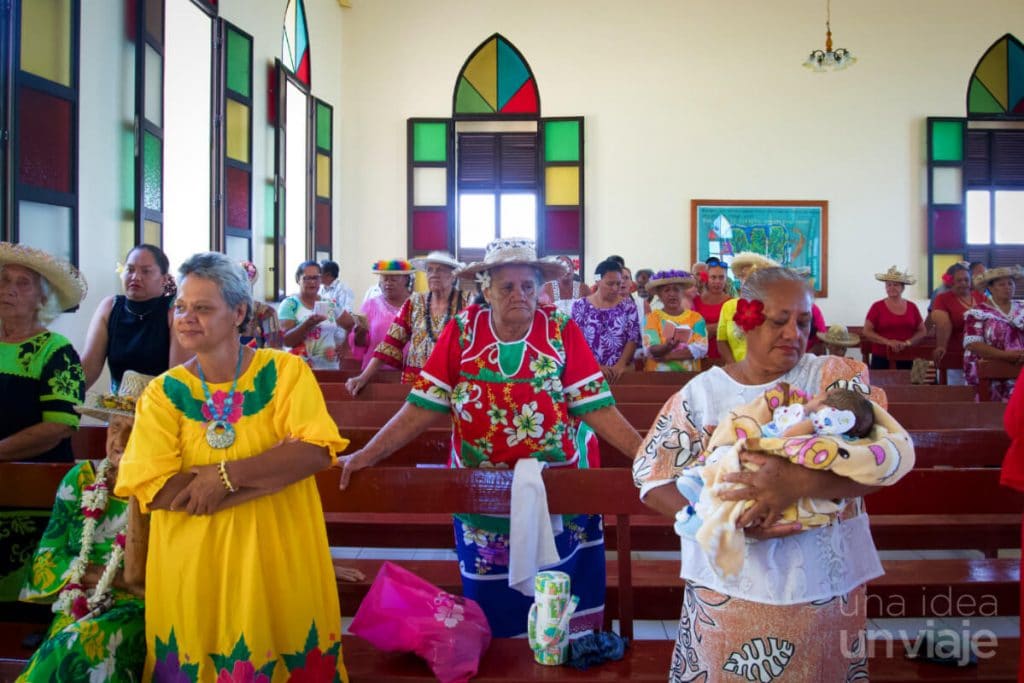 Misa en Maupiti, Polinesia Francesa