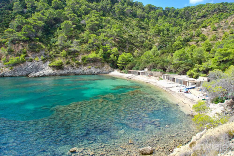 Mejores playas Ibiza: cala Llentrisca